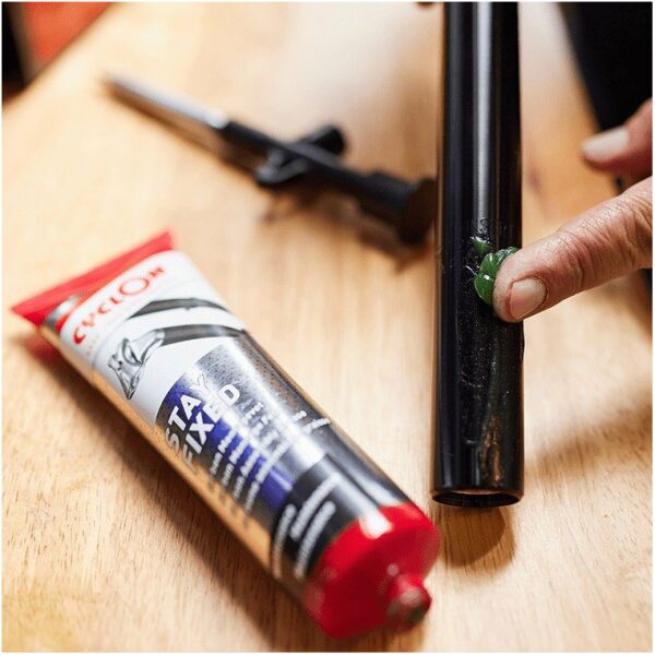 Cyclon OLIE STAY FIXED CARBON ASS PASTE 150ML KRT
